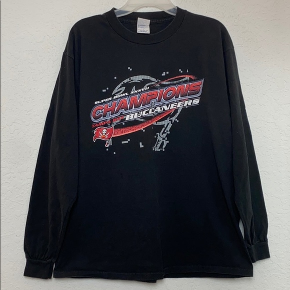 ✅Men Tampa Bay Buccaneers Champion Shirt Size L